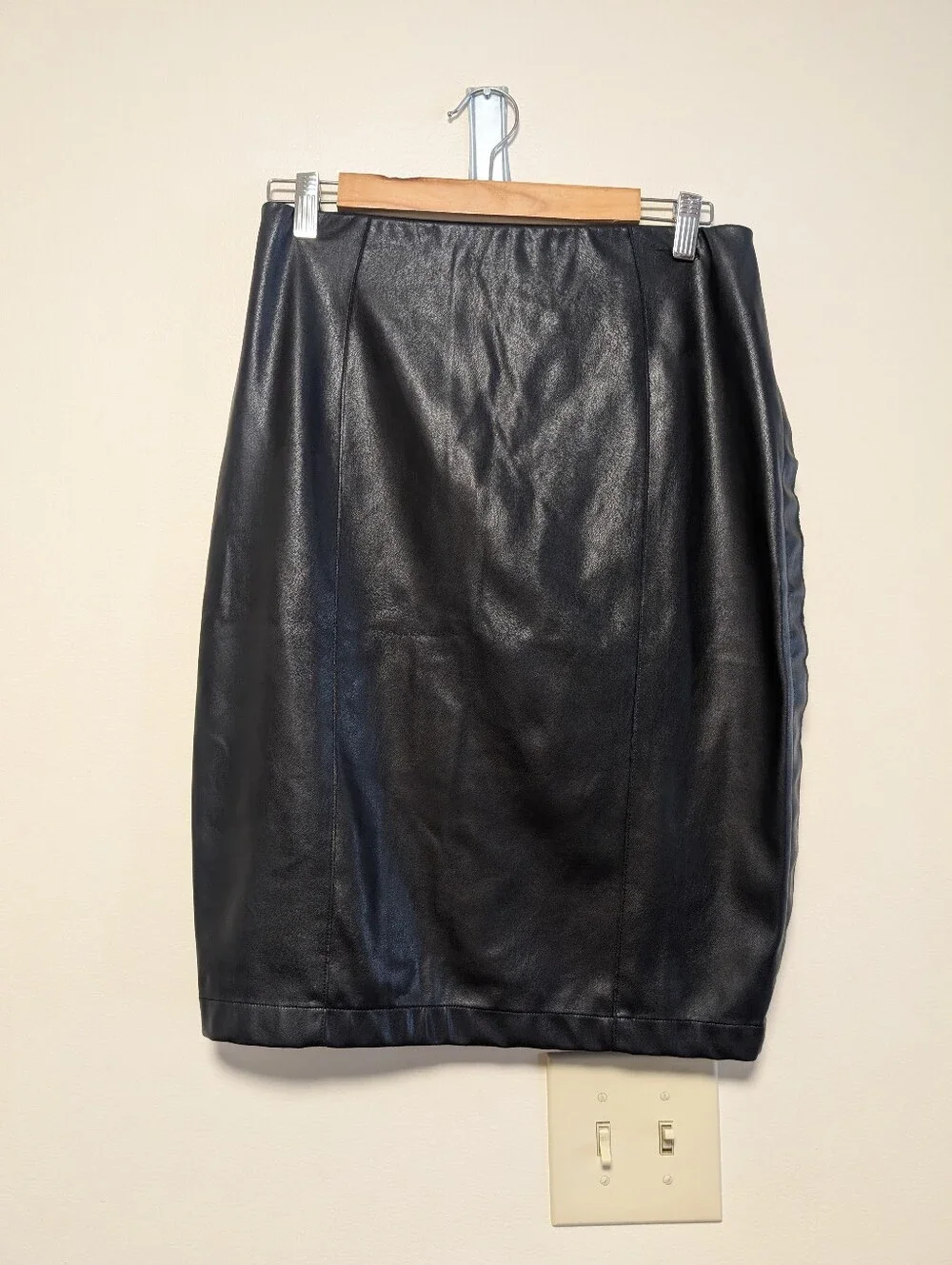 KF/KAUFMANFRANCO Black Skirt Size 6